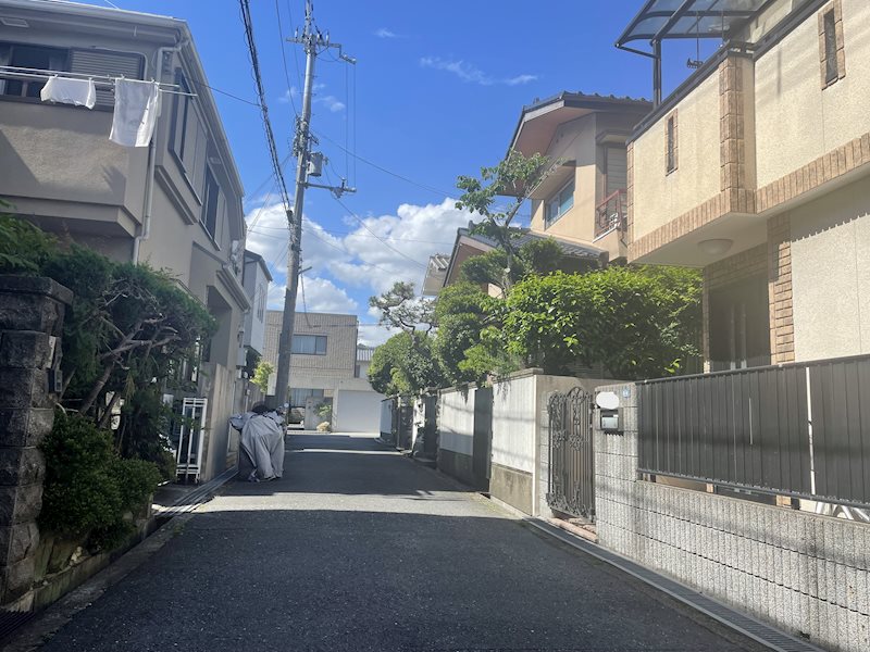 箕面市百楽荘3丁目　中古戸建 スーパー・コンビニ徒歩５分圏内！