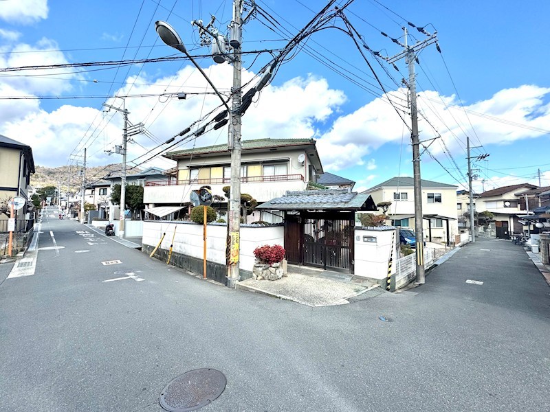 阪急「牧落」、「箕面」駅徒歩11分!建築条件ございません。